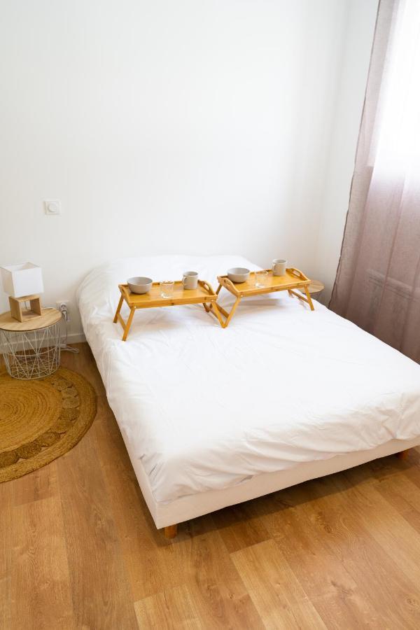 Spacieux Appartement Avec Parking Prive A Saumur Esterno foto